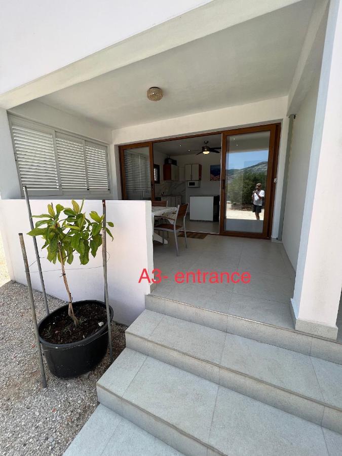 Apartmani Tonko Račišće Bagian luar foto