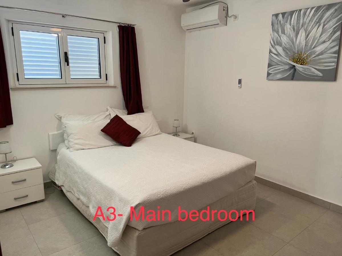 Apartmani Tonko Račišće Bagian luar foto