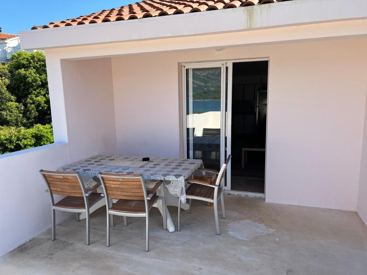 Apartmani Tonko Račišće Bagian luar foto