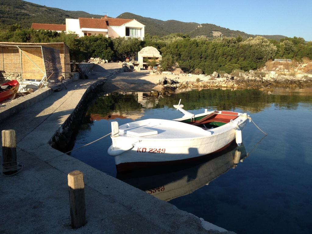 Apartmani Tonko Račišće Bagian luar foto